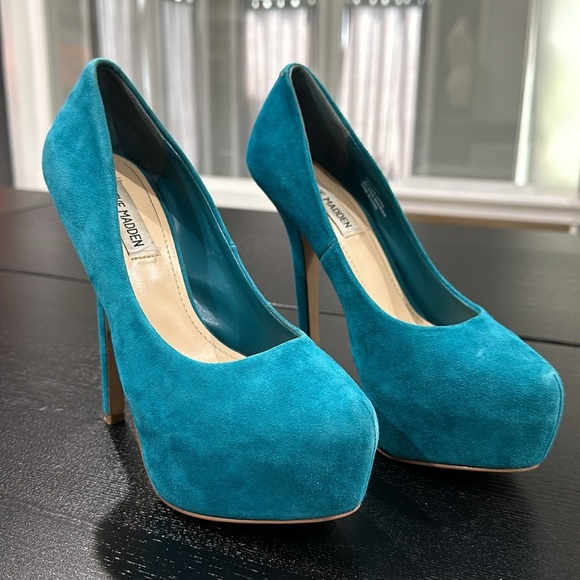 Steve Madden Babylonn Teal Suede Platform Heels - 8 - Picture 2 of 10